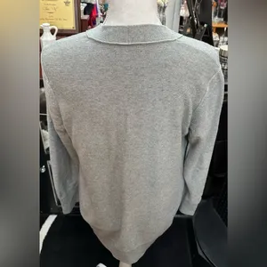 Abercrombie & Fitch sz medium gray top thumbnail 3