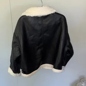 NEW Faux Leather and Shearling/Sherpa Jacket Black Size L thumbnail 3