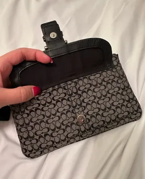 Coach Wristlet thumbnail 4