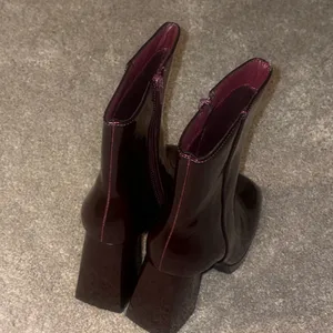 SHEIN liquid gloss cherry plum tall block healed boots size 8 new thumbnail 7