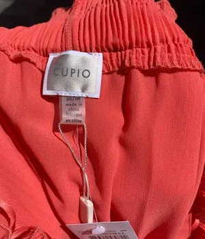 NWT NEW Cupio Coral Pleated Cold Shoulder Top M thumbnail 6