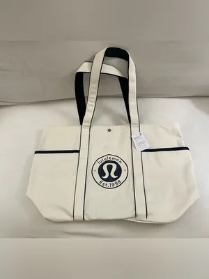 lululemon athletica Daily Multi Pocket Canvas Tote cream with Navy Logo NWT thumbnail 3