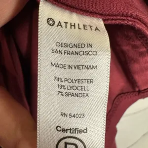 Athleta Women size M Burgundy Soft Drape V Neck Tee Everyday Basic thumbnail 8