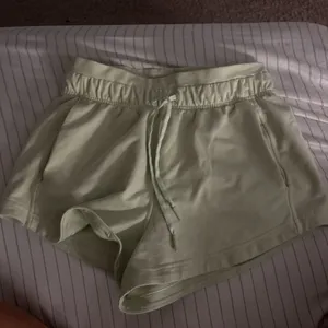 Lululemon Inner Glow 3" Shorts thumbnail 2