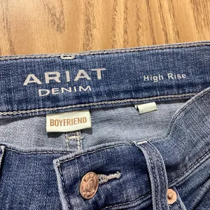 Ariat Boyfriend High Rise Jordana Straight Bombshell Jeans Size 28R thumbnail 10