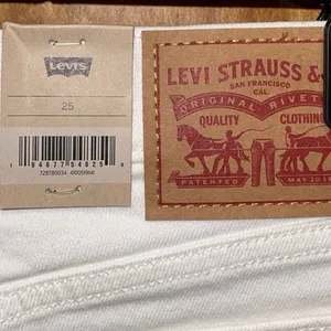 Levi’s Jean Shorts thumbnail 3