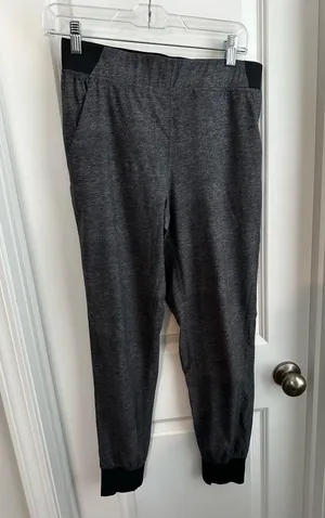 Lululemon joggers thumbnail 1