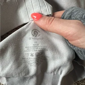 Lululemon Women's Gray Intimate Bra thumbnail 3