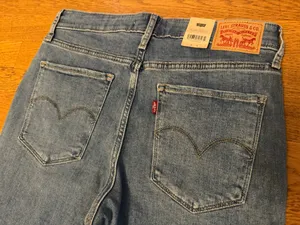 Levi's 725 high rise Women's bootcut Jeans size 29 thumbnail 11