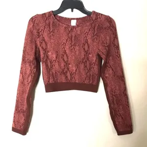 Fabletics Women's Kamila Seamless Long-Sleeve Athletic Top Snakeskin Medium‎ thumbnail 2
