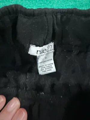 Rue 21 Black sweat shorts with pockets thumbnail 3