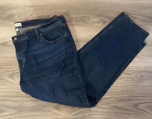 Abercrombie Women’s Size 36 Curve Love Dark Wash Straigh Mid Rise Jeans NWOT thumbnail 1