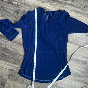 Mountain Hardwear Women’s Blue Long sleeve Hiking Top Size Lg 🔲 thumbnail 9