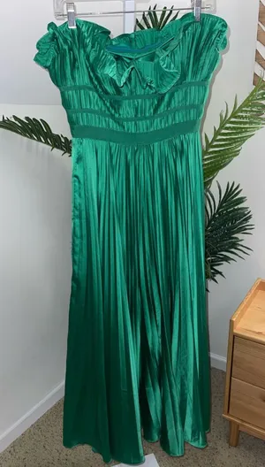 AMUR Giada Dress,‎ Green Satin Pleated, Size 2 thumbnail 1
