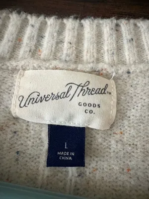 Universal Threads Sweater thumbnail 2