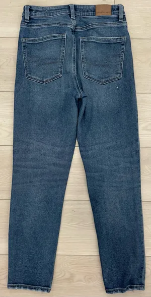 American Eagle Outfitters Mom Jeans thumbnail 2