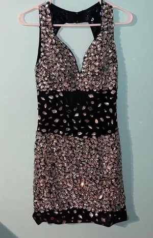 Boutique Beaded Semi Formal / Homecoming Dress thumbnail 1
