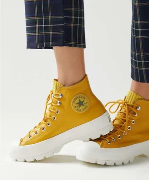 Converse • CTAS Gore-Tex Waterproof Lugged Leather Hi Boots Sneaker Gold Dart thumbnail 1