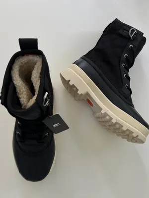 Sorel Women's Caribou Royal Winter Boots Black/Chalk. thumbnail 1
