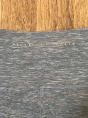 Victoria’s Secret Heather Gray Crop Leggings thumbnail 5