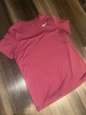 Nike Women’s Burgundy Dri-Fit T-Shirt - Size Medium thumbnail 2