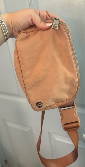 Lululemon Belt Bag thumbnail 1