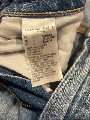 American Eagle Outfitters Light Blue Distressed Mom Jeans Size 4 thumbnail 3