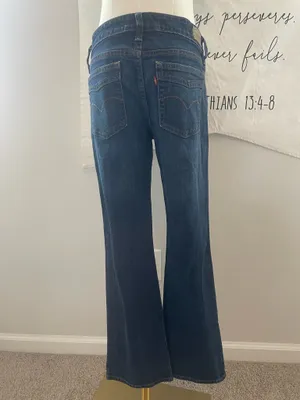 Levi 525 Low Bootcut Women’s Jeans Size 6 thumbnail 2