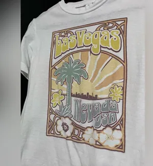 LAS VEGAS T-Shirt Top. Neutral Coloring. Women’s Size M. Like New! thumbnail 3