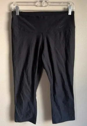 Nike Dry-Fit‎ small black cropped pants thumbnail 1