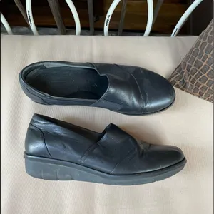 Dansko Julia Leather Milled Nappa Shoe‎ in Black Size 10.5-11 or 41 thumbnail 2
