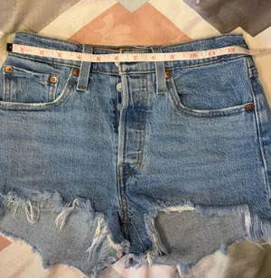 Women’s Distressed Levi’s Denim Shorts thumbnail 9