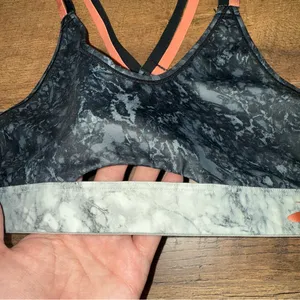 Brooks Black and Gray Marble Print Women's Sports Bra thumbnail 10
