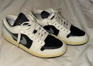 Air Jordan 1 Low Women’s thumbnail 1