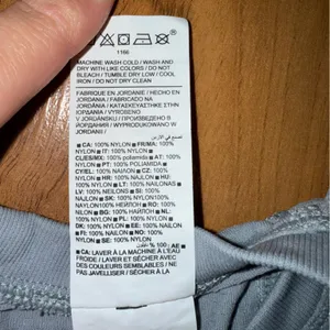 Athleta 54023 long sleeve grey under layer top size large compression‎ workout thumbnail 5