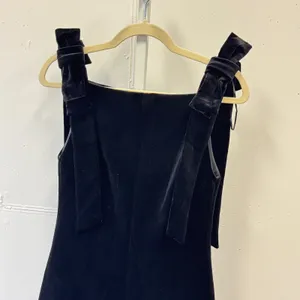 Zara Black Velvet Bow Shoulder Mini Dress Square Neck 9763/072/800 XS Holiday thumbnail 4