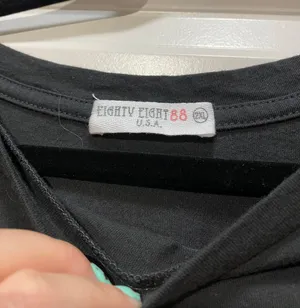 Cropped Gray Tshirt Size XXL thumbnail 2