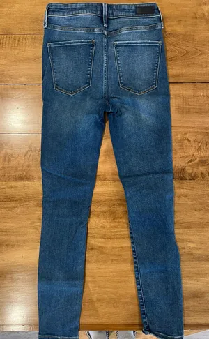 Distressed Jeans thumbnail 3