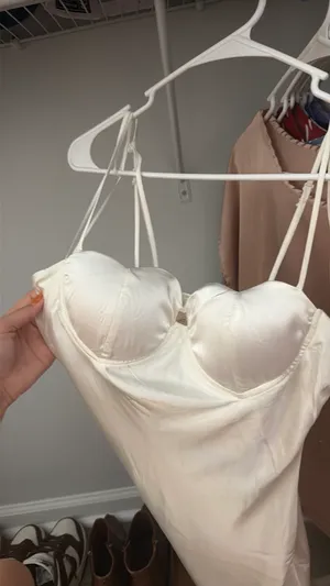 White dress Size M thumbnail 4
