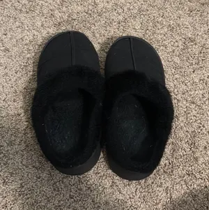 Slippers Black Size 7.5 thumbnail 1