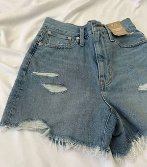 Madewell The Mom Jean Shorts thumbnail 3