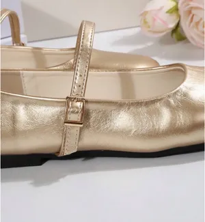 SheIn Women's Buckle Decor Simple Ballet Flats thumbnail 4