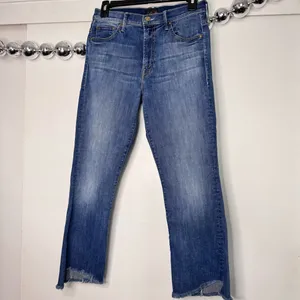 Mother insider crop step fray not rough enough jeans thumbnail 4