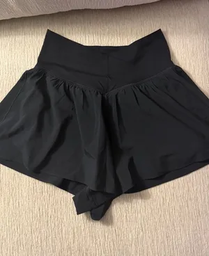 Arie Shorts Black Size M thumbnail 1
