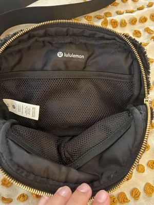 Lululemon Crossbody Bag thumbnail 4