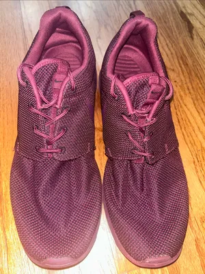 Nike Women's Maroon/ Purple Mesh Lightweight Sneakers thumbnail 2