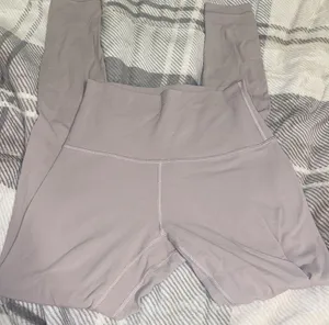 Lululemon Aligns thumbnail 1