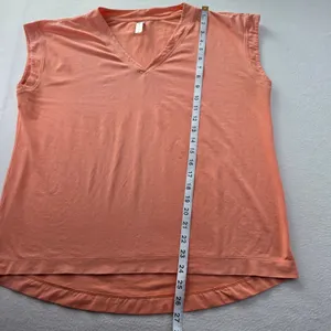 Athleta Avenue Tee Top Island Coral V-Neck Short Sleeve 657842 Womens Medium thumbnail 9