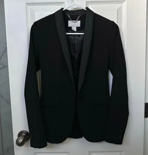 Women’s blazer with tailored fit thumbnail 1