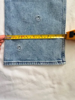 Hollister W25S Ultra High Rise Dad Jeans Floral Embroidered Light Wash thumbnail 5